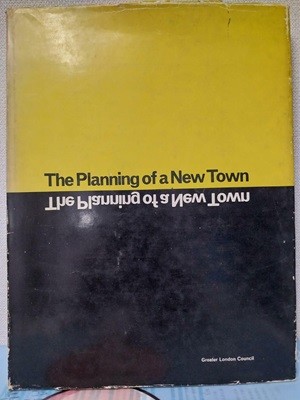 The Planning of a New Town