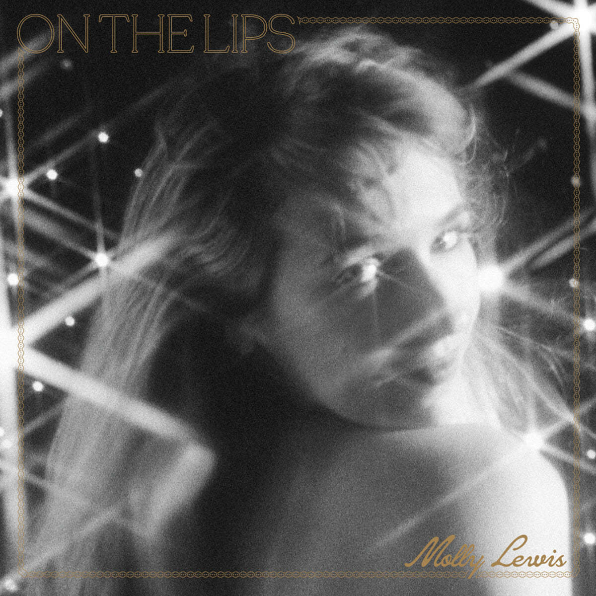 Molly Lewis (몰리 루이스) - On The Lips [LP]