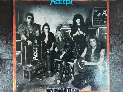 [LP] 억셉트 - Accept - Eat The Heat LP [CBS Korea-라이센스반]