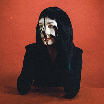Allie X — 3집 Girl With No Face 앨범 커버