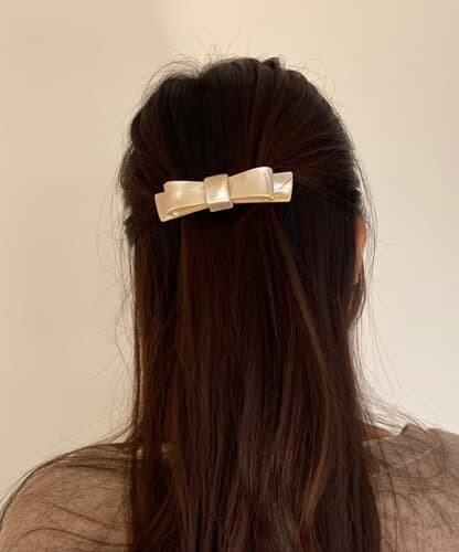 cream ribbon hair pin