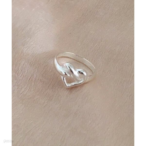 (silver925) heart pretzel ring