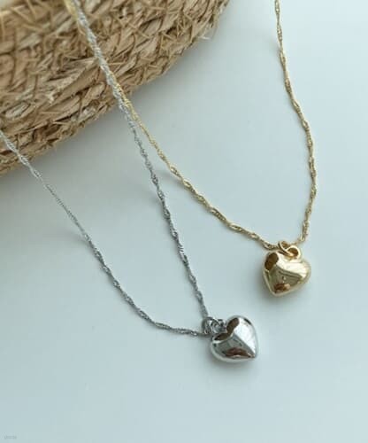 chubby love necklace