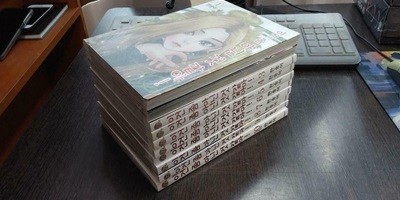 이건 좀 아닌 것 같아1-10완결 특가 (54000원/ 실사진 첨부) 코믹갤러리