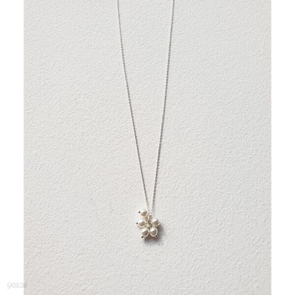 (silver 925) pearl cluster necklace