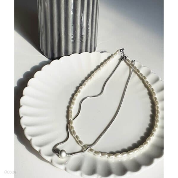 ball and oval pearl set