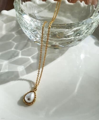 tear pearl drop necklace