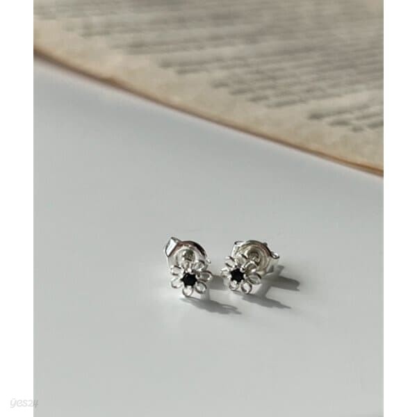 (silver 925) petit point earring