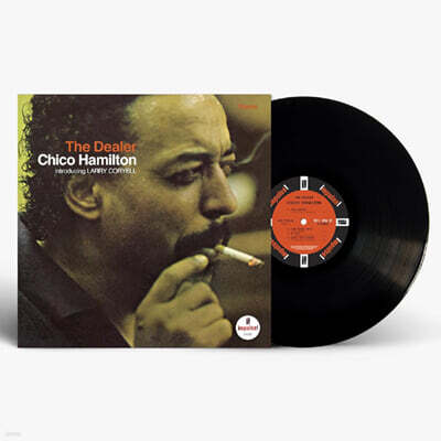 Chico Hamilton — The Dealer (introducing Larry Coryell) 앨범 커버