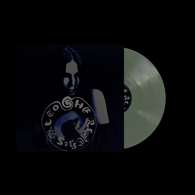 Chelsea Wolfe — She Reaches Out To She Reaches Out To She 앨범 커버