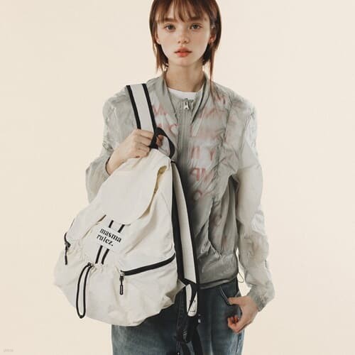 String flap backpack _ Ivory