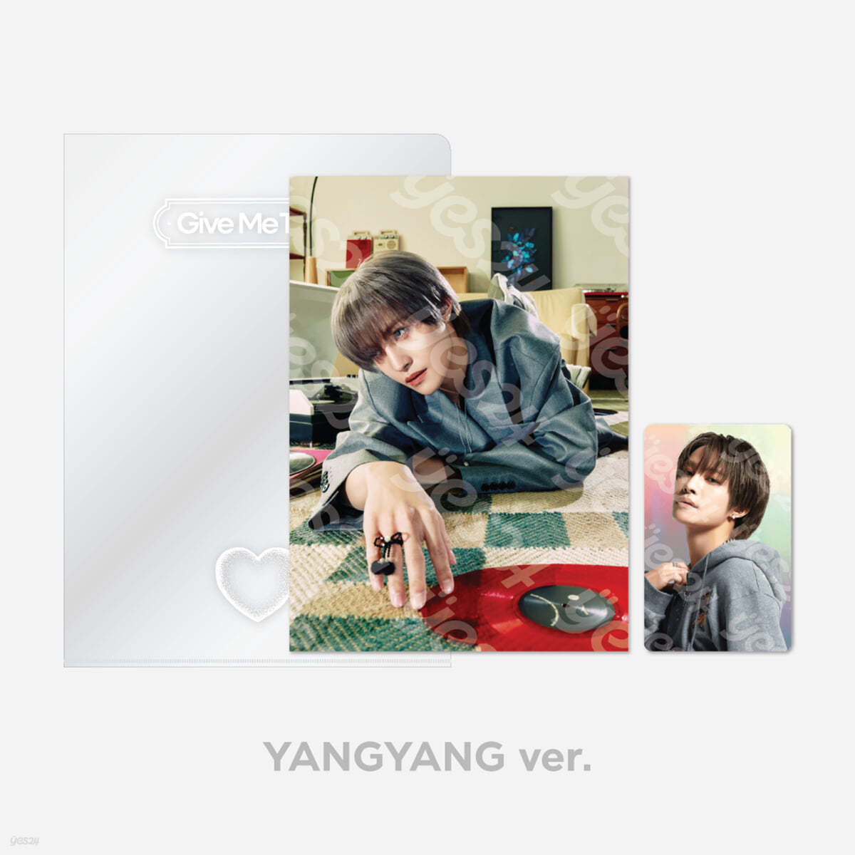 [WayV 'Give Me That'] POSTCARD + HOLOGRAM PHOTO CARD SET [양양 ver.]