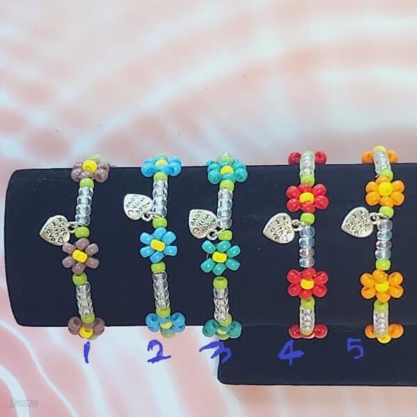 동글동글 크레파스 비즈 꽃 팔찌