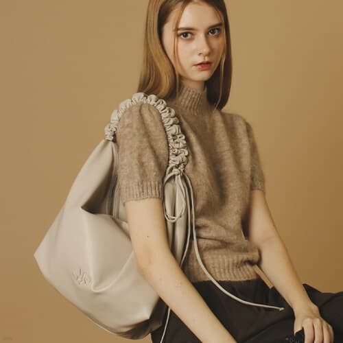 Leather 2way shirring hobo bag _ Beige gray