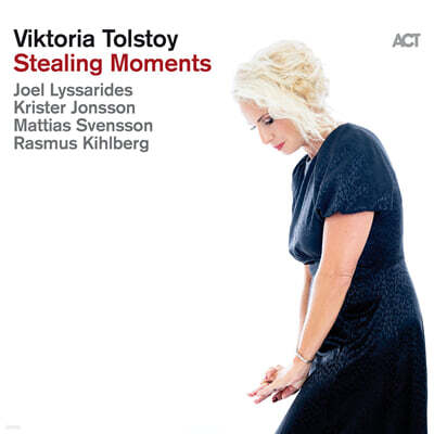 Viktoria Tolstoy (빅토리아 톨스토이) — Stealing Moments 앨범 커버