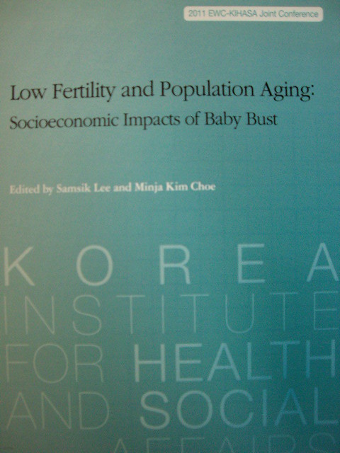 Low Feryility and Population Aging : Socioeconomic Impacts of Baby Bust