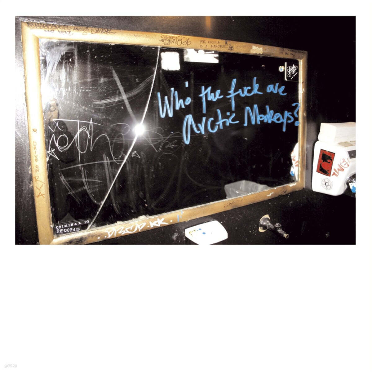Arctic Monkeys (악틱 몽키즈) - Who the Fuck Are Arctic Monkeys?