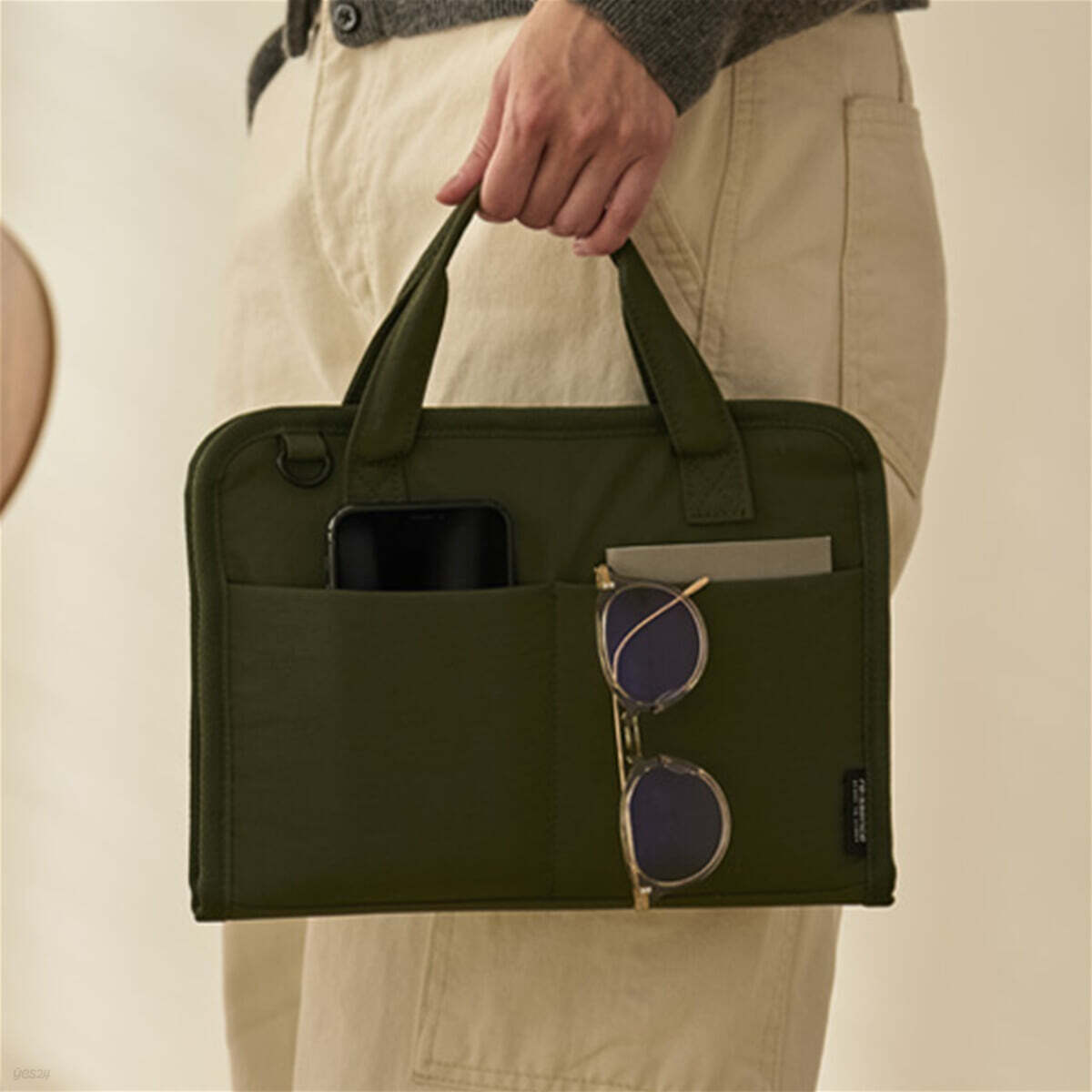 [리센스] 오늘의 한 권_북 백_카키