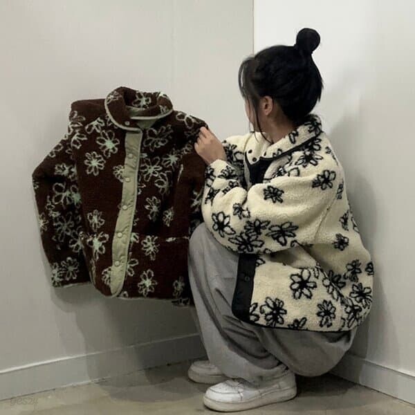 리버시블 플라워 양털 뽀글이 덤블 점퍼 자켓 후리스 [양면 여성 꽃무늬 바람막이 여자 아이보리 블랙 민트 브라운겨울 아우터]