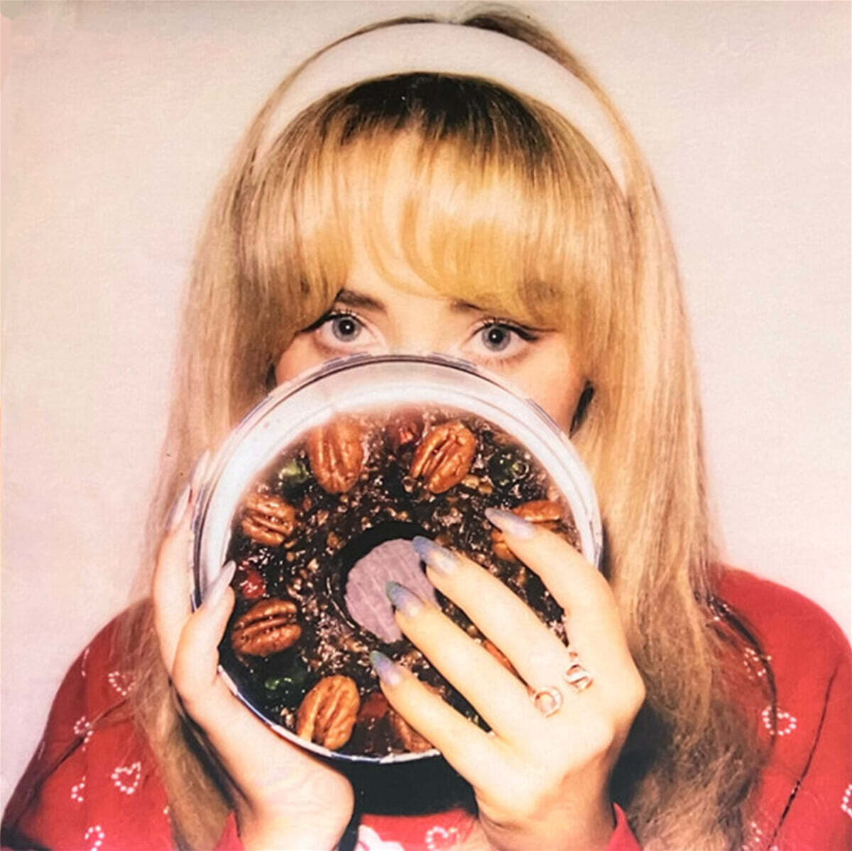 Sabrina Carpenter (사브리나 카펜터) - Fruitcake [카세트테이프]