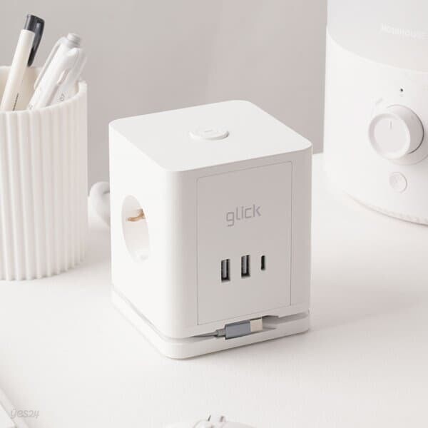 지클럭커 멀티마스터 롤플러스 큐브 3구 고용량 4000W C타입 USB 멀티탭 LP706PD 화이트