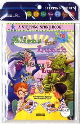 Stepping Stones (Humor) : Aliens for Lunch (Book+CD)