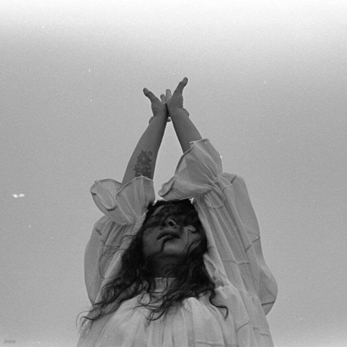 Silvana Estrada (실바나 에스트라다) - Marchita [클리어 컬러 LP]