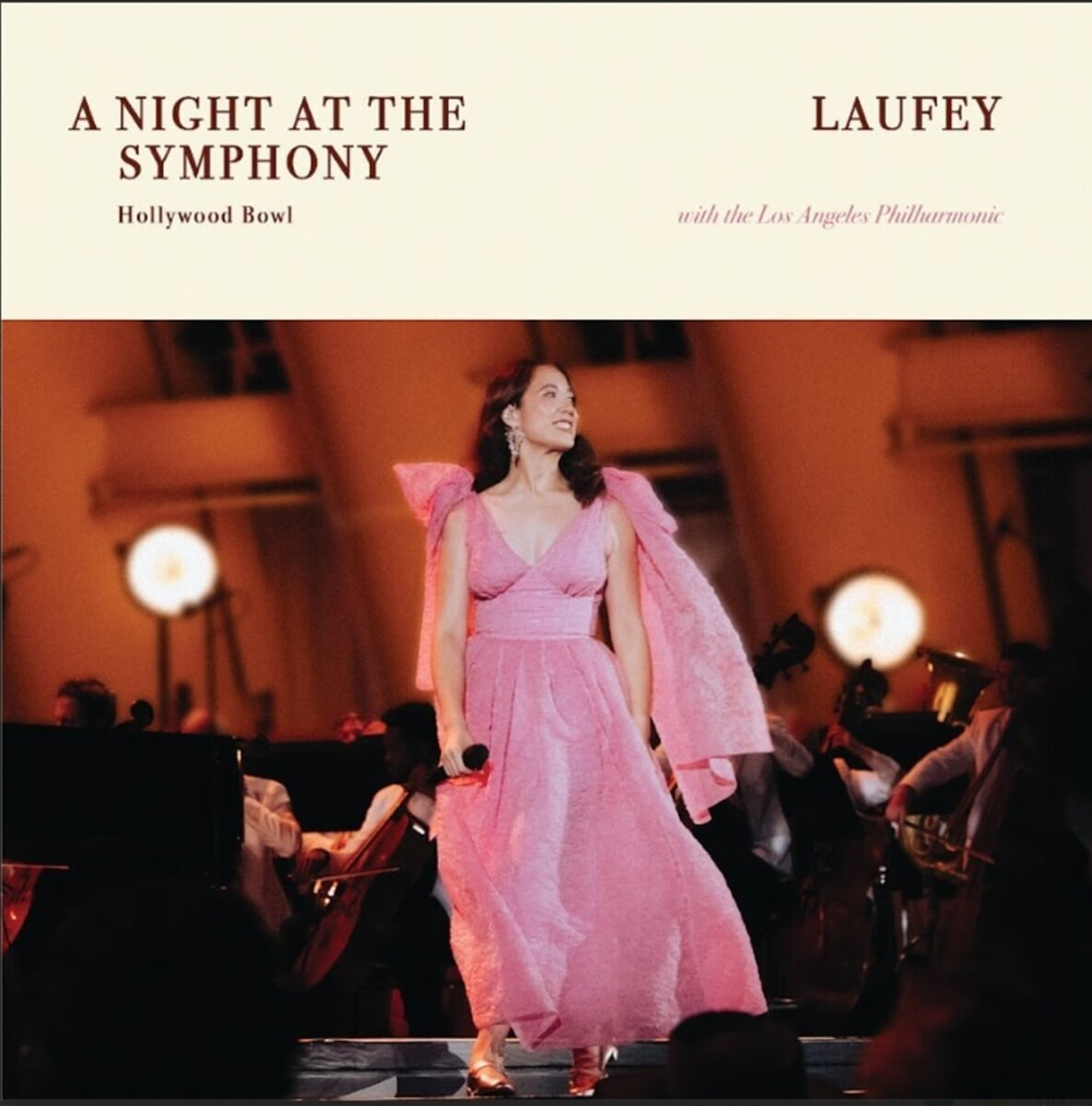Laufey (라이베이) - A Night At The Symphony: Hollywood Bowl [블루레이]