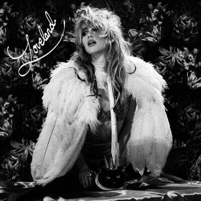 Suki Waterhouse — 3집 Loveland 앨범 커버