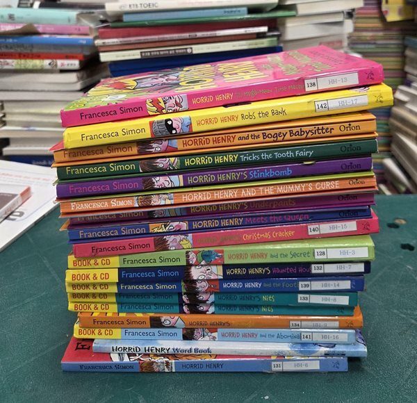 Horrid Henry 18권 세트 시디17장 세트 Orion Publishing Group