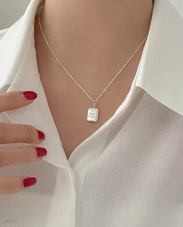 [써지컬] Square logo necklace N 17