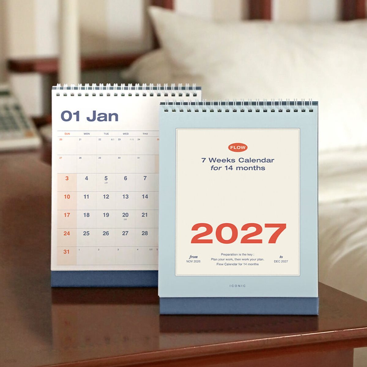 아이코닉 2027 플로우 데스크 캘린더 (탁상달력)