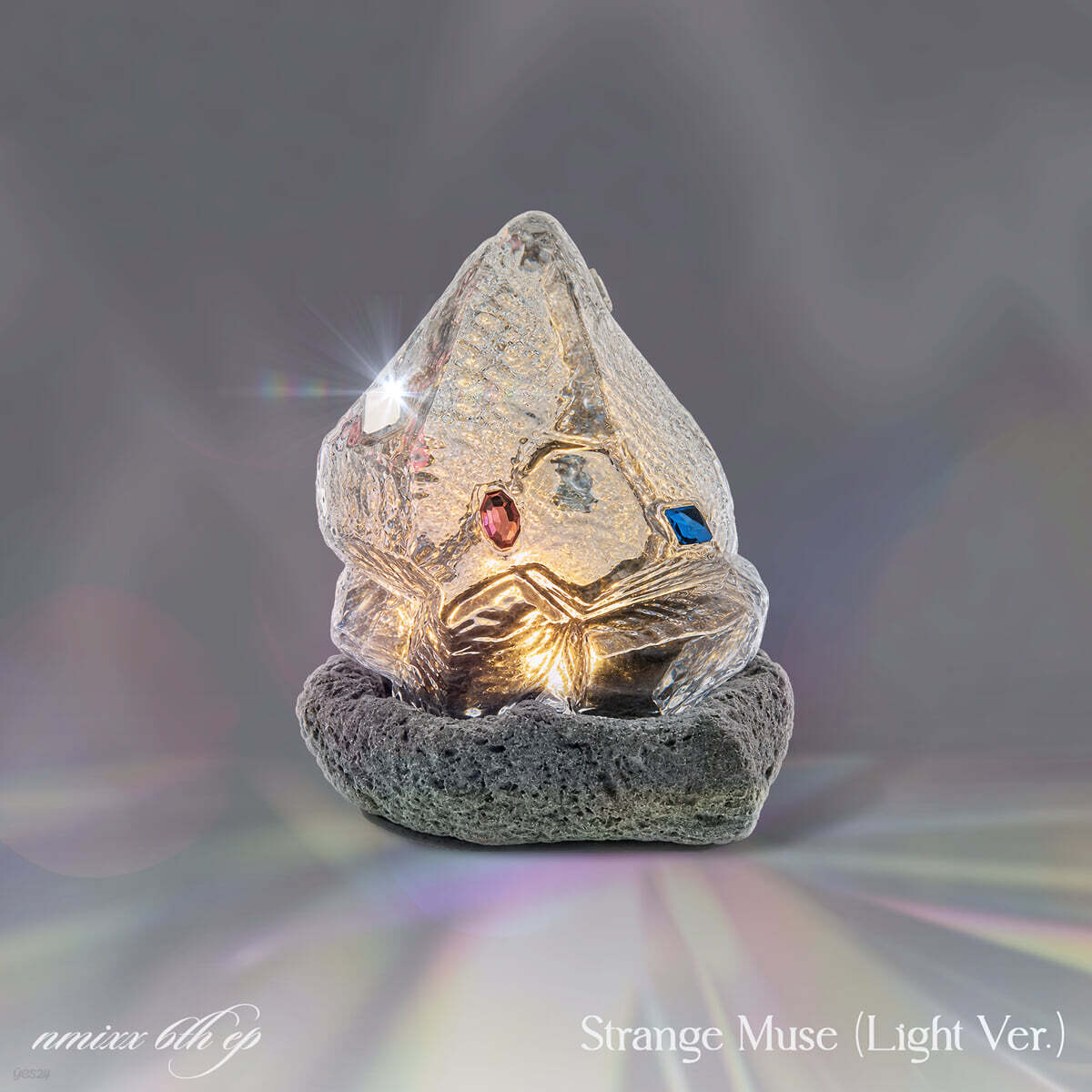 NMIXX (엔믹스) - 미니 6집 : Strange Muse [Light Ver.]