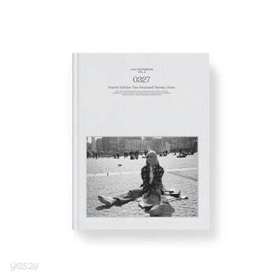 [포토북] LISA 0327 PHOTOBOOK VOL. 4 - 하드커버 포토북(184p)+폴라로이드(랜덤 1종)+셀피 포토 카드(랜덤 1종)+봉투+스티커 세트(4종/1세트)