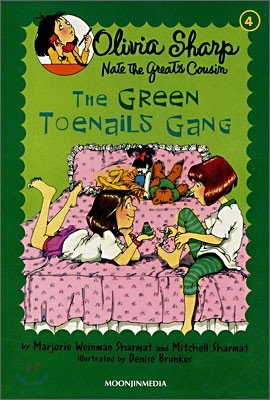 Olivia Sharp #4 : The Green Toenails Gang (Book+CD)