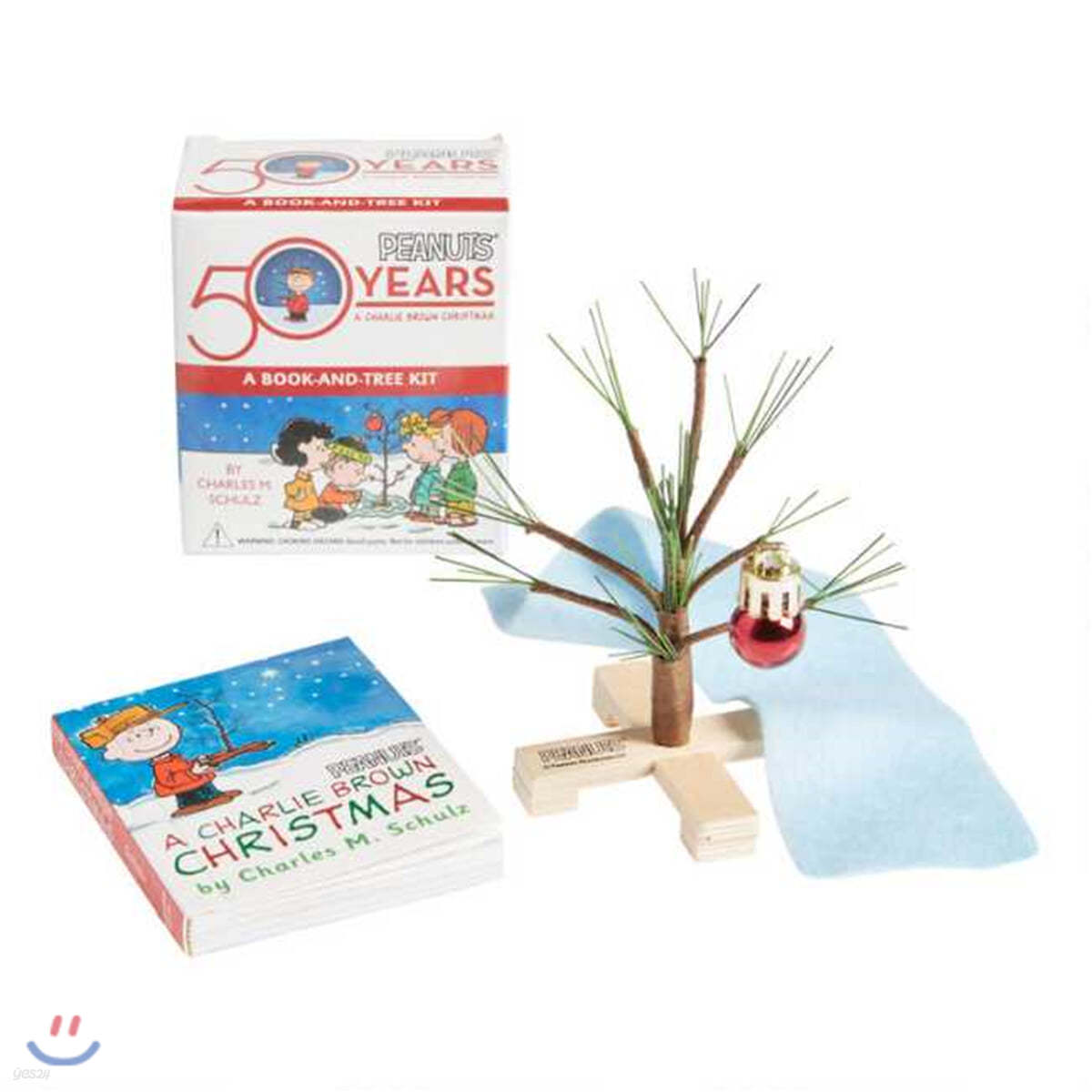 A Charlie Brown Christmas Kit: Book and Tree Kit [With Mini Christmas Tree, Mini Blanket &amp; Ornament]