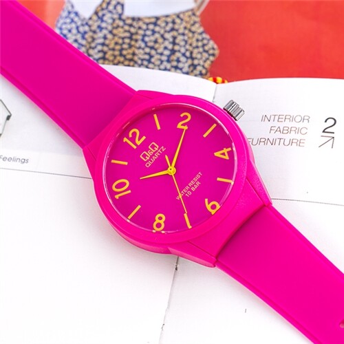 큐앤큐 VR28J-019Y