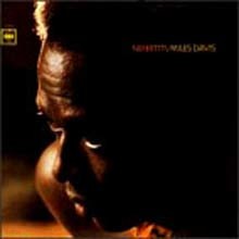 Miles Davis — Nefertiti 앨범 커버
