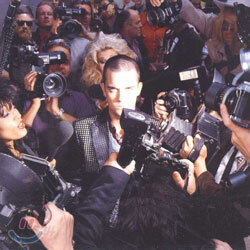 Robbie Williams - Life Thru A Lens