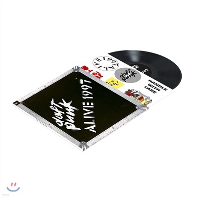 Daft Punk (다프트펑크) — Alive 1997 앨범 커버
