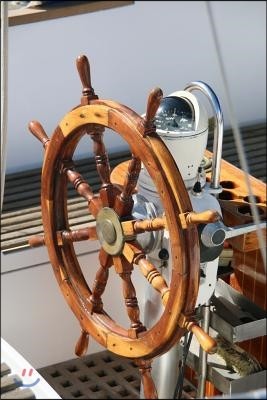 The Helm Journal Steering Wheel on a Yacht/Boat/Ship: 150 Page Lined Notebook/Diary