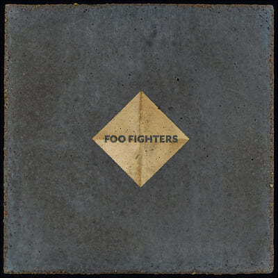Foo Fighters (Ǫ ͽ) - 9 Concrete And Gold