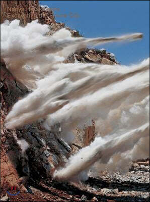 Aperture Naoya Hatakeyama: Excavating the Future City