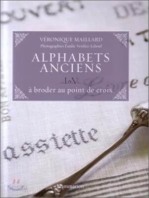 Alphabets anciens L.V a broder au point de croix