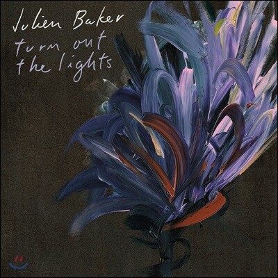 Julien Baker — Turn Out The Lights 줄리안 베이커 2집 앨범 커버