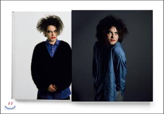 In Between Days: The Cure in Photographs 1982 - 2005: Deluxe Slipcase Edition