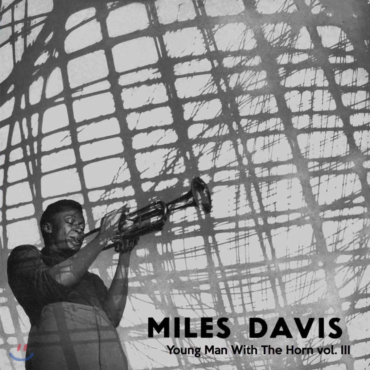 Miles Davis (마일즈 데이비스) - Young Man With The Horn Vol.3 [투명 컬러 LP]