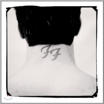 Foo Fighters — There Is Nothing Left To Loose 앨범 커버