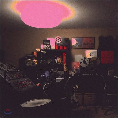 Unknown Mortal Orchestra — Multi-Love 앨범 커버