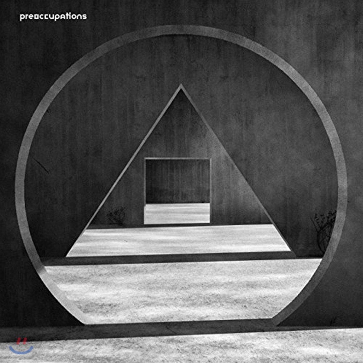 Preoccupations (프리오큐페이션스)- New Material [블랙 & 그레이 컬러 LP]